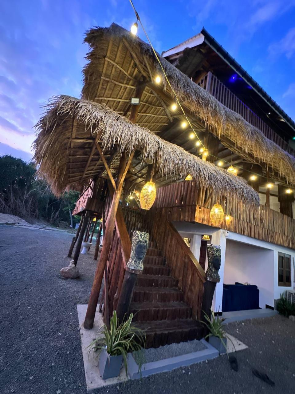 Surf Dom Hotel And Restaurant Ahangama Exteriér fotografie