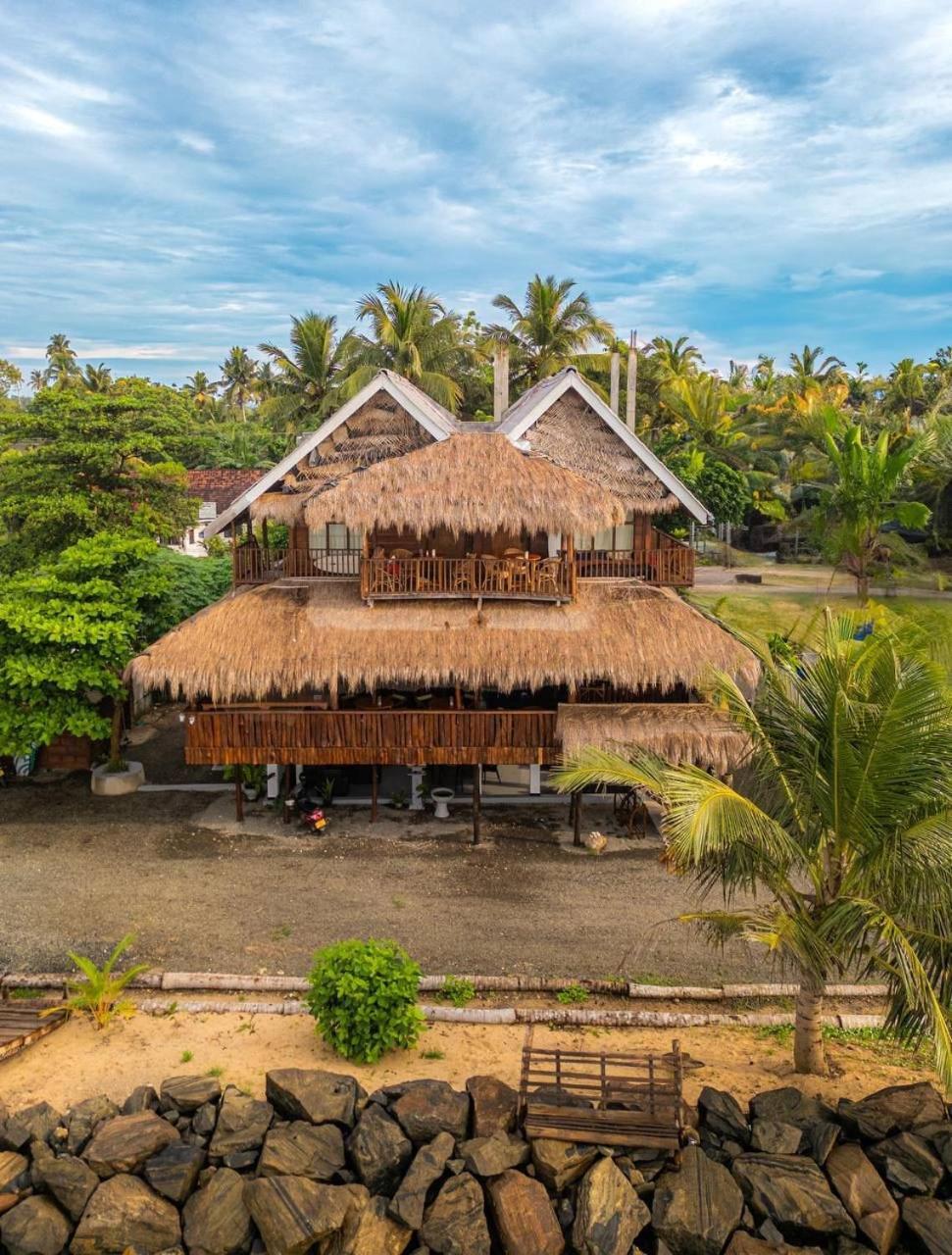 Surf Dom Hotel And Restaurant Ahangama Exteriér fotografie